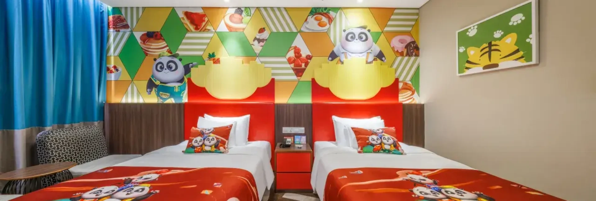 Smart Panda Theme Room-Two Beds